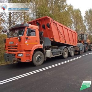 В Смоленском муниципальном округе близится к завершению ремонт автомобильной дороги